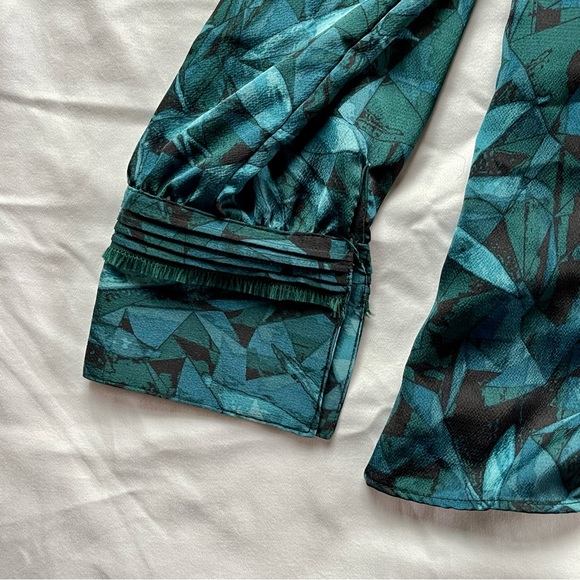 H by Halston teal & black abstract pattern long sleeve blouse - Picture 15 of 16